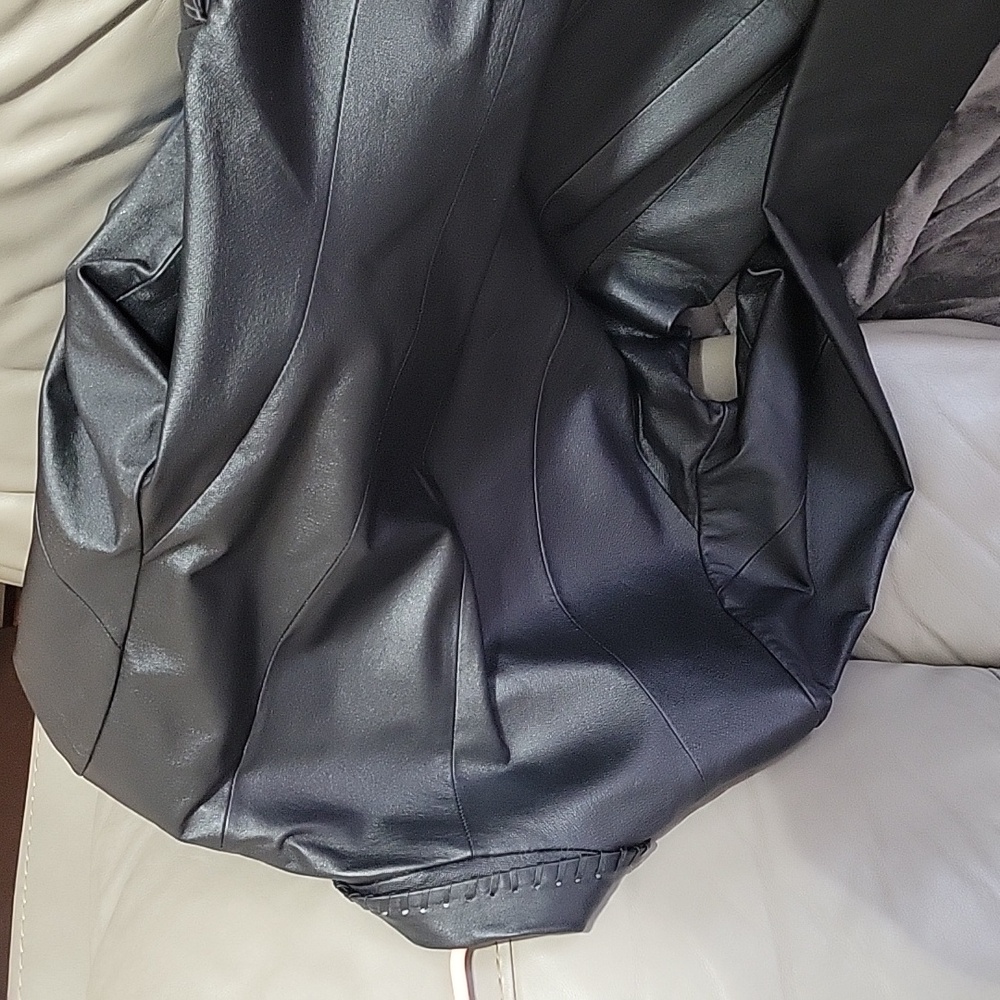 Newport News womens leather jacket. Never worn, in amazing shape! Black in color - Picture 6 of 7